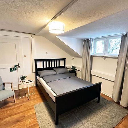 City-Apartment In Krefeld - Beuys Apartments - Krefeld Bagian luar foto