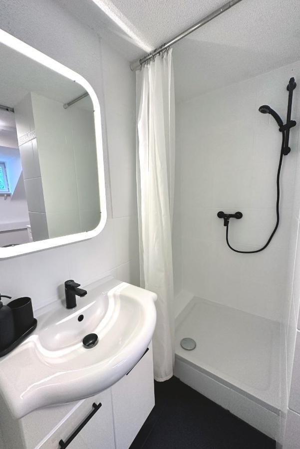 City-Apartment In Krefeld - Beuys Apartments - Krefeld Bagian luar foto